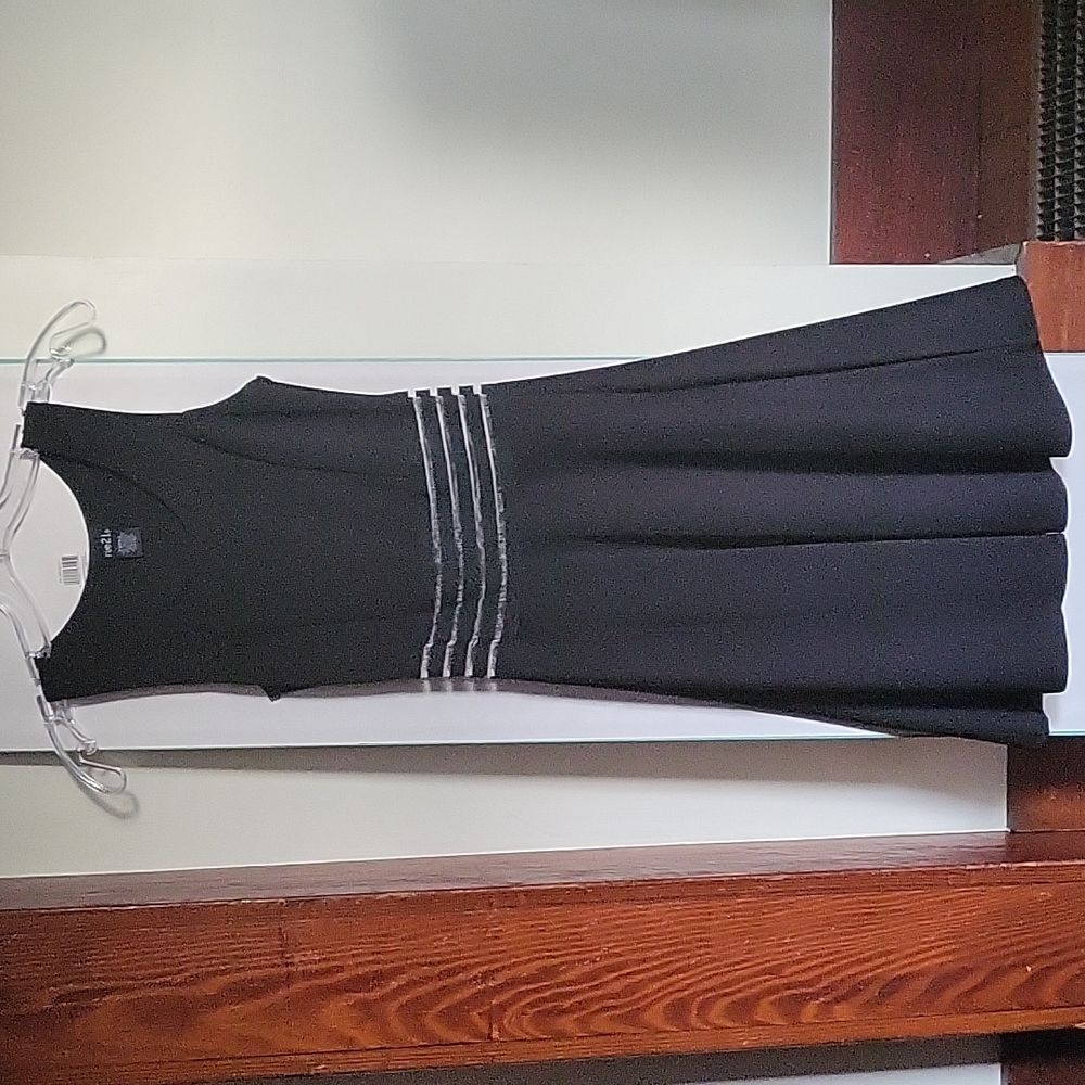 Womans/Juniors black Sleeveless dress